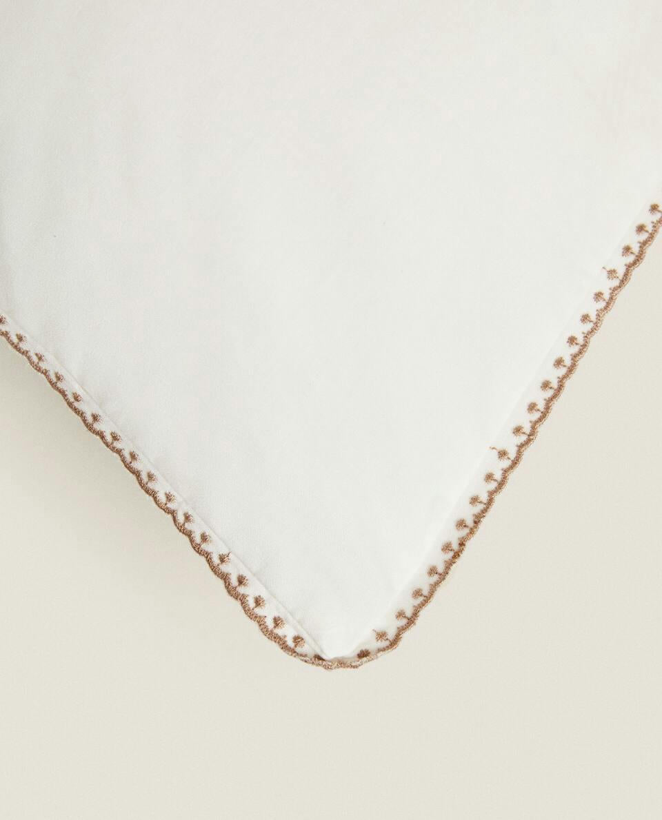 TOPSTITCHED PILLOWCASE