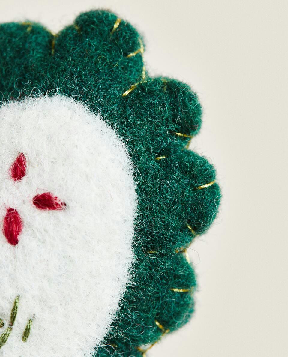 FELT HEART CHRISTMAS DECORATION