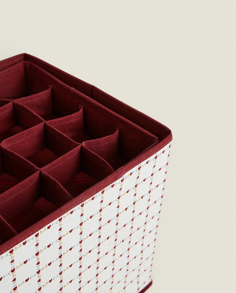 CHRISTMAS STORAGE BOX WITH HEARTS