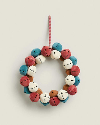 DECORATIVE CHRISTMAS WREATH WITH SLEIGH BELLS