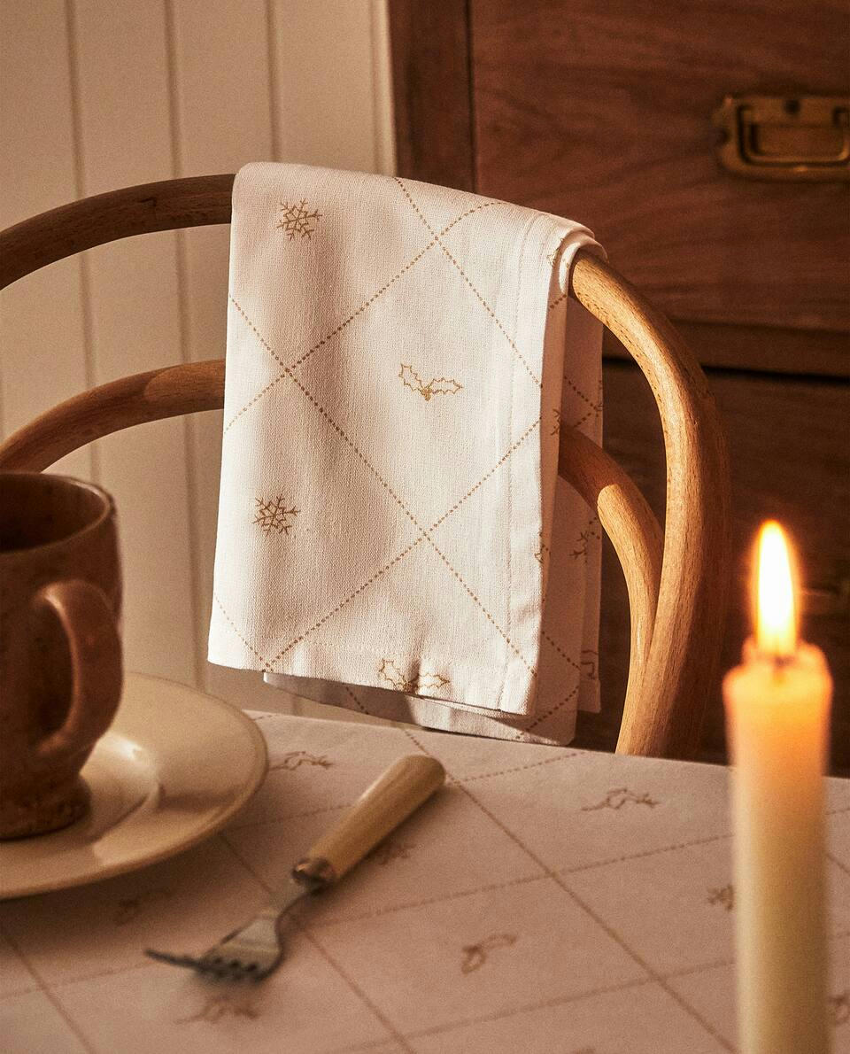 PACK OF CHRISTMAS SNOW COTTON NAPKINS (PACK OF 2)