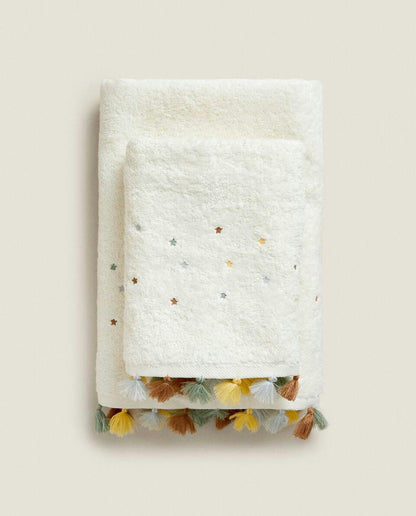 TOWEL WITH TASSELS AND STARS