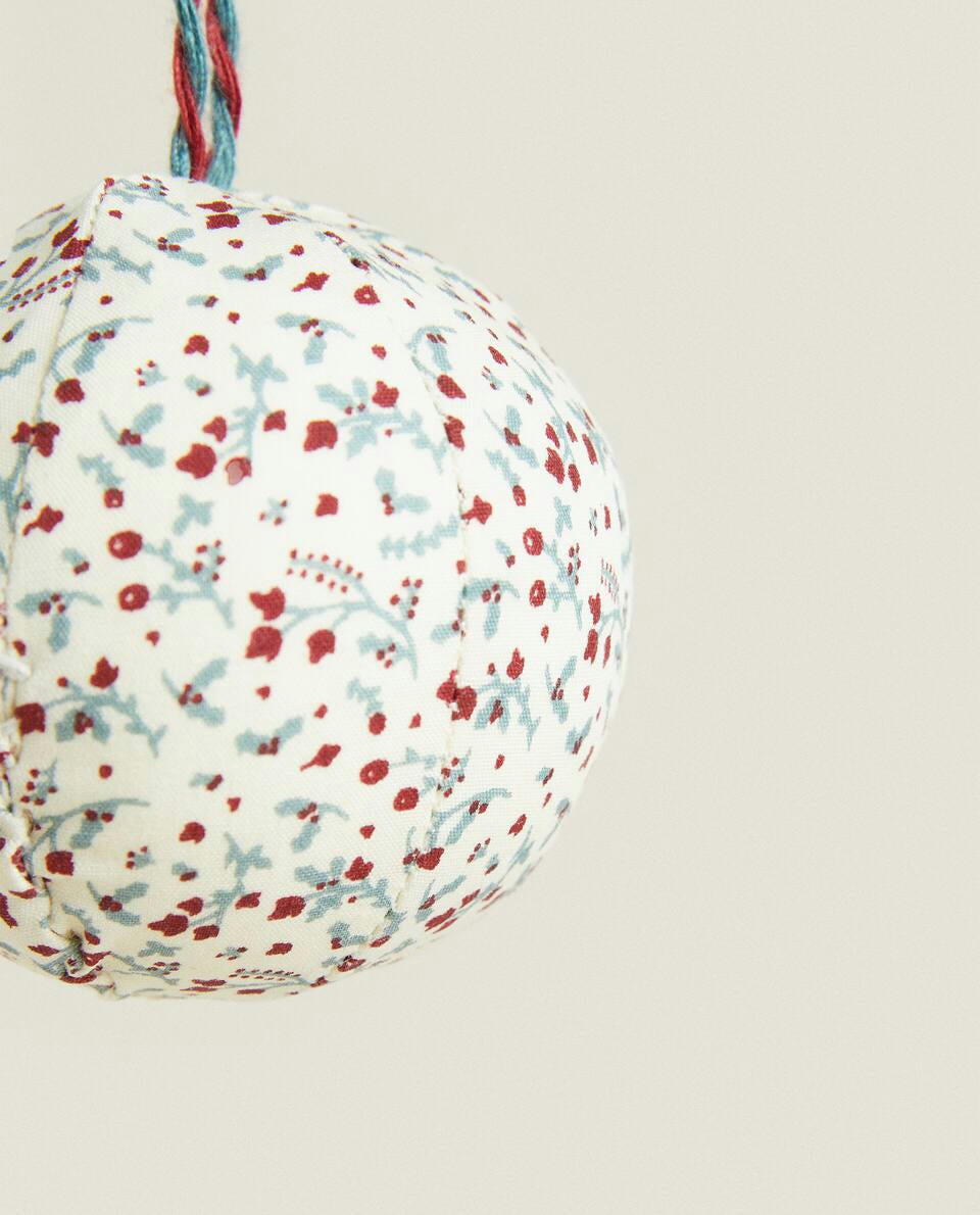 PACK OF CHRISTMAS PATCHWORK BAUBLE DECORATIONS (PACK OF 2)