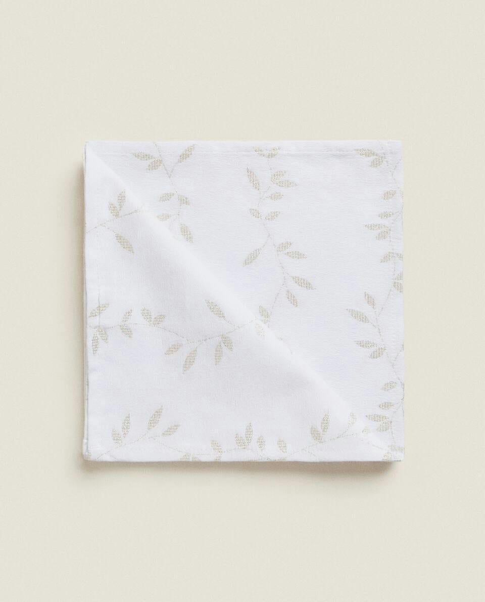 PACK OF CHRISTMAS LEAF COTTON NAPKINS (PACK OF 2)