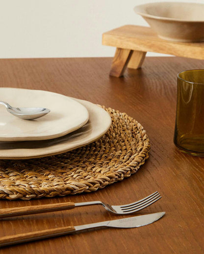 WOVEN FIBRE PLACEMAT