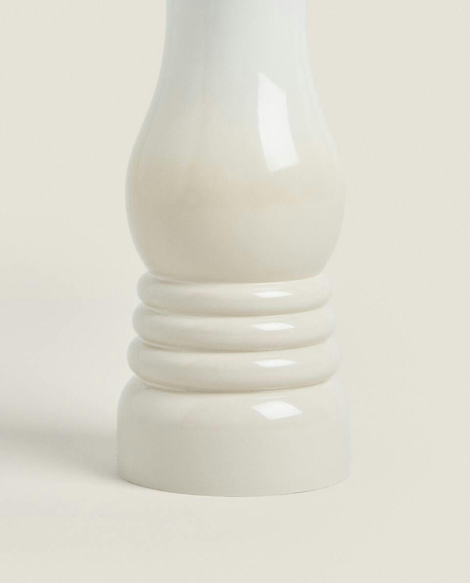 LE CREUSET LACQUERED SALT GRINDER