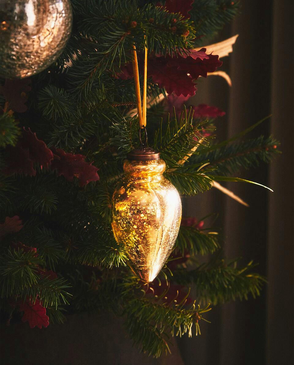 SHINY DROPLET CHRISTMAS DECORATION