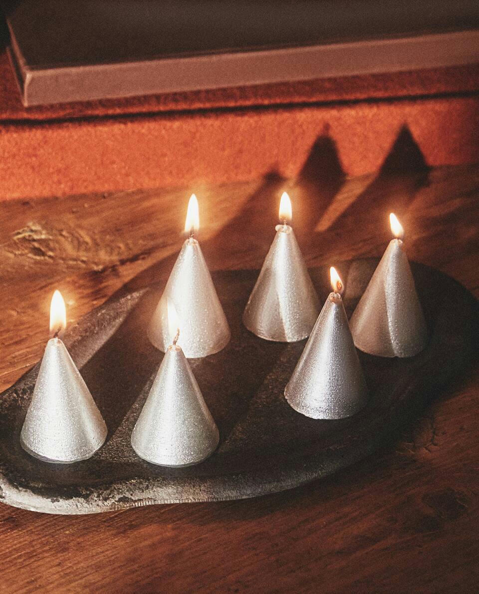 PACK OF DECORATIVE CHRISTMAS CONE CANDLES (PACK OF 6)