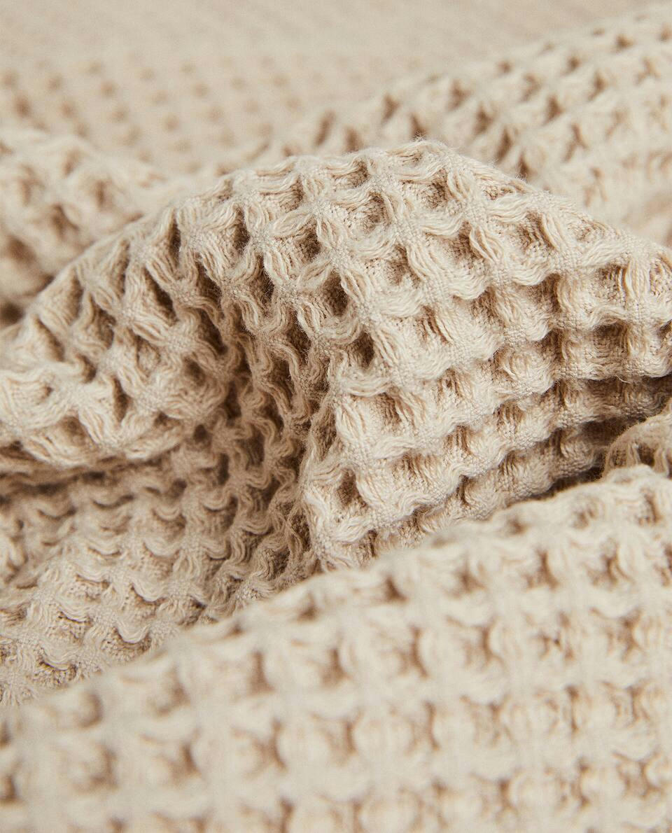 WAFFLE-KNIT COTTON TOWEL