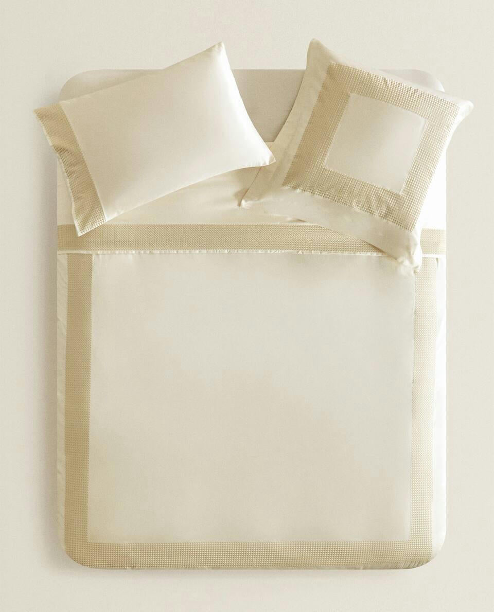 GEOMETRIC EMBROIDERED DUVET COVER