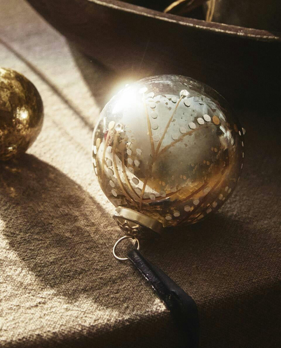 PAINTED GLASS BAUBLE CHRISTMAS DECORATION